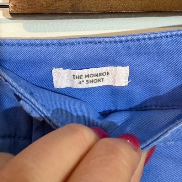 LOFT The Monroe 4 Inch Blue Chino Shorts Size 4 - Picture 3 of 6
